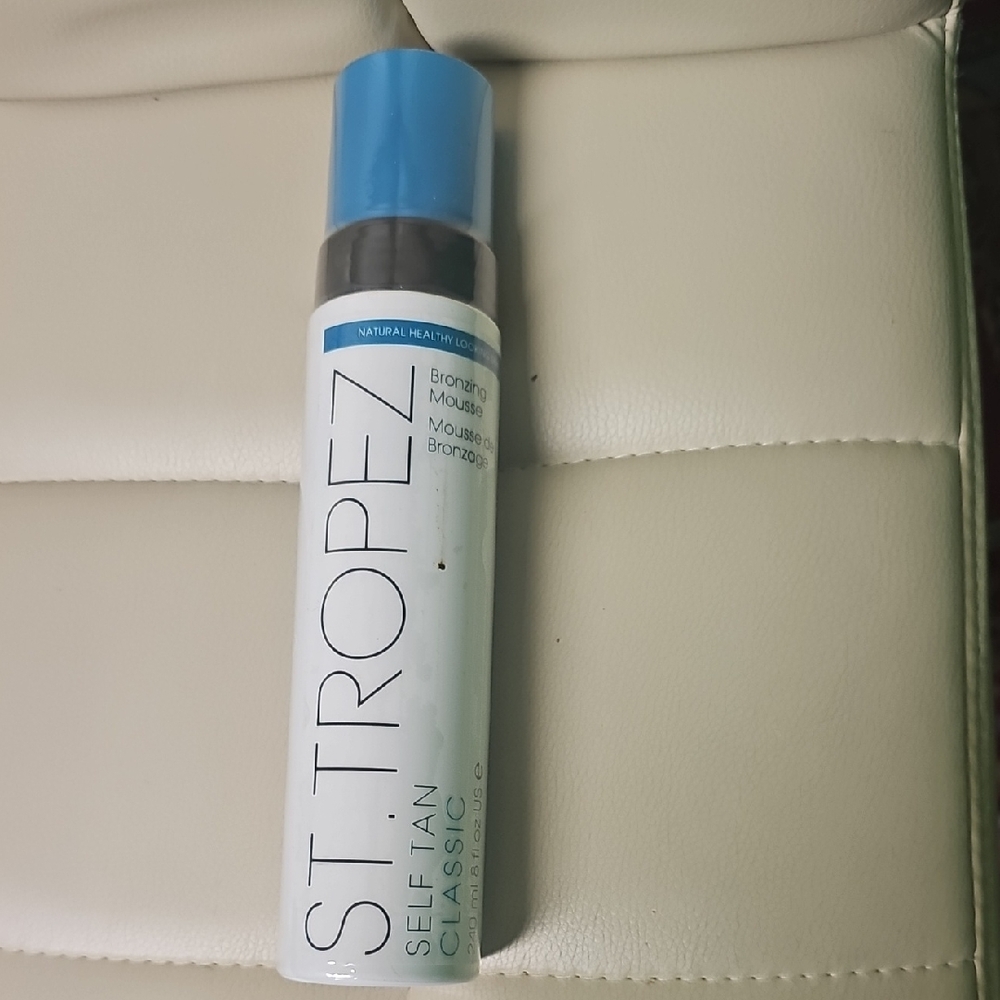 St. Tropez Self Tan Mousse with Blue Cap